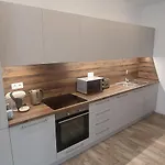 Apartment Laura & Private Parking
