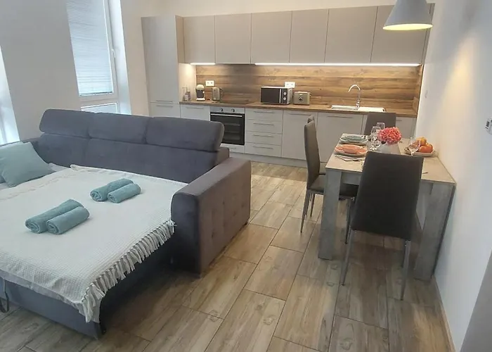 Lägenhet Laura & Private Parking