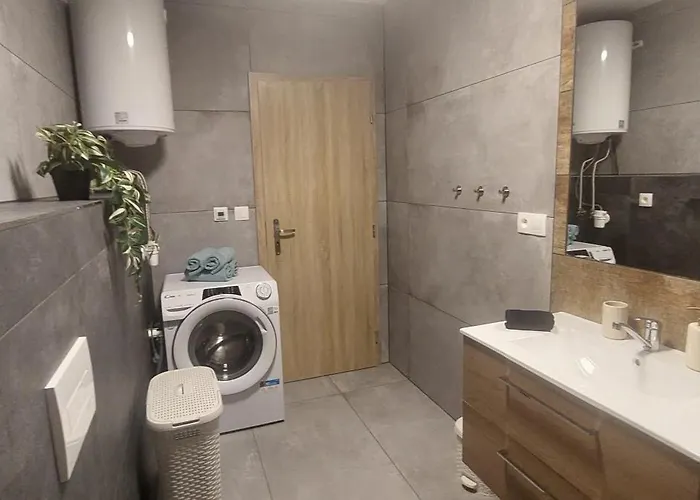 Laura & Private Parking Šamorín