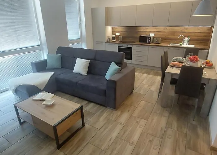 Lägenhet Laura & Private Parking