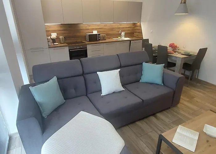 Lägenhet Laura & Private Parking *